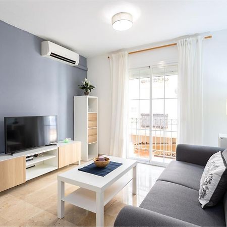 Holidays2Malaga Capuchinos French Balconies, Private Parking, Wifi & Air Con Екстер'єр фото