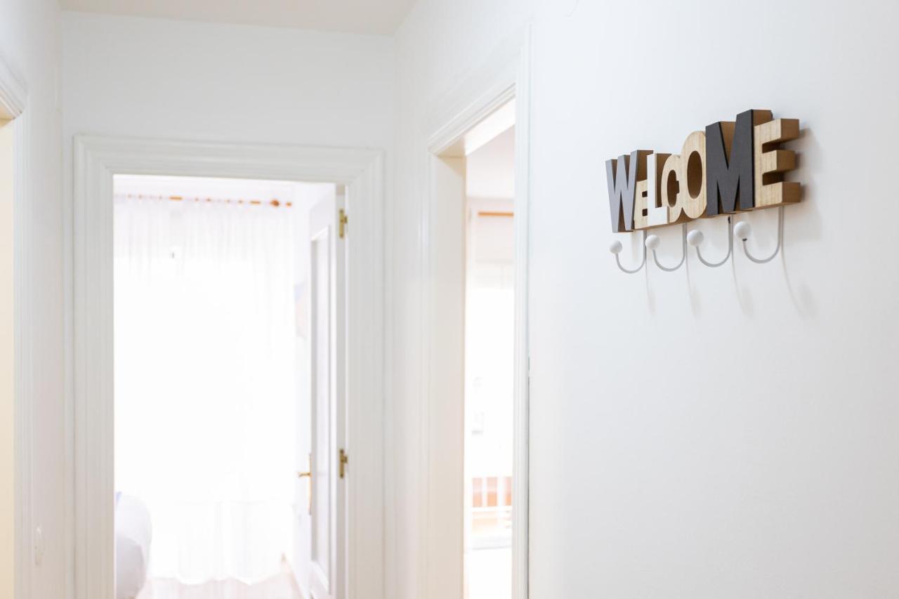 Holidays2Malaga Capuchinos French Balconies, Private Parking, Wifi & Air Con Екстер'єр фото