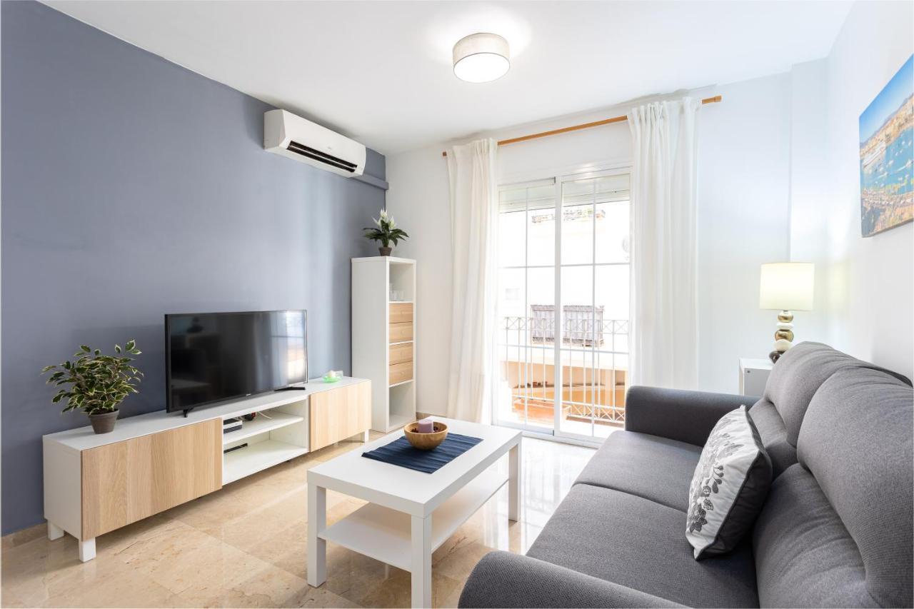 Holidays2Malaga Capuchinos French Balconies, Private Parking, Wifi & Air Con Екстер'єр фото